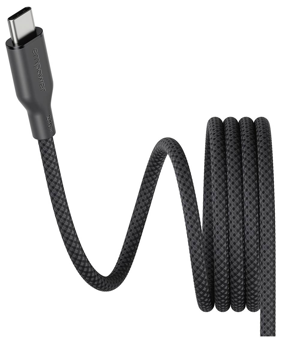 Schwarzes geflochtenes USB-C-Ladekabel mit einem gezeigten Anschluss, ordentlich aufgewickelt auf weißem Hintergrund.