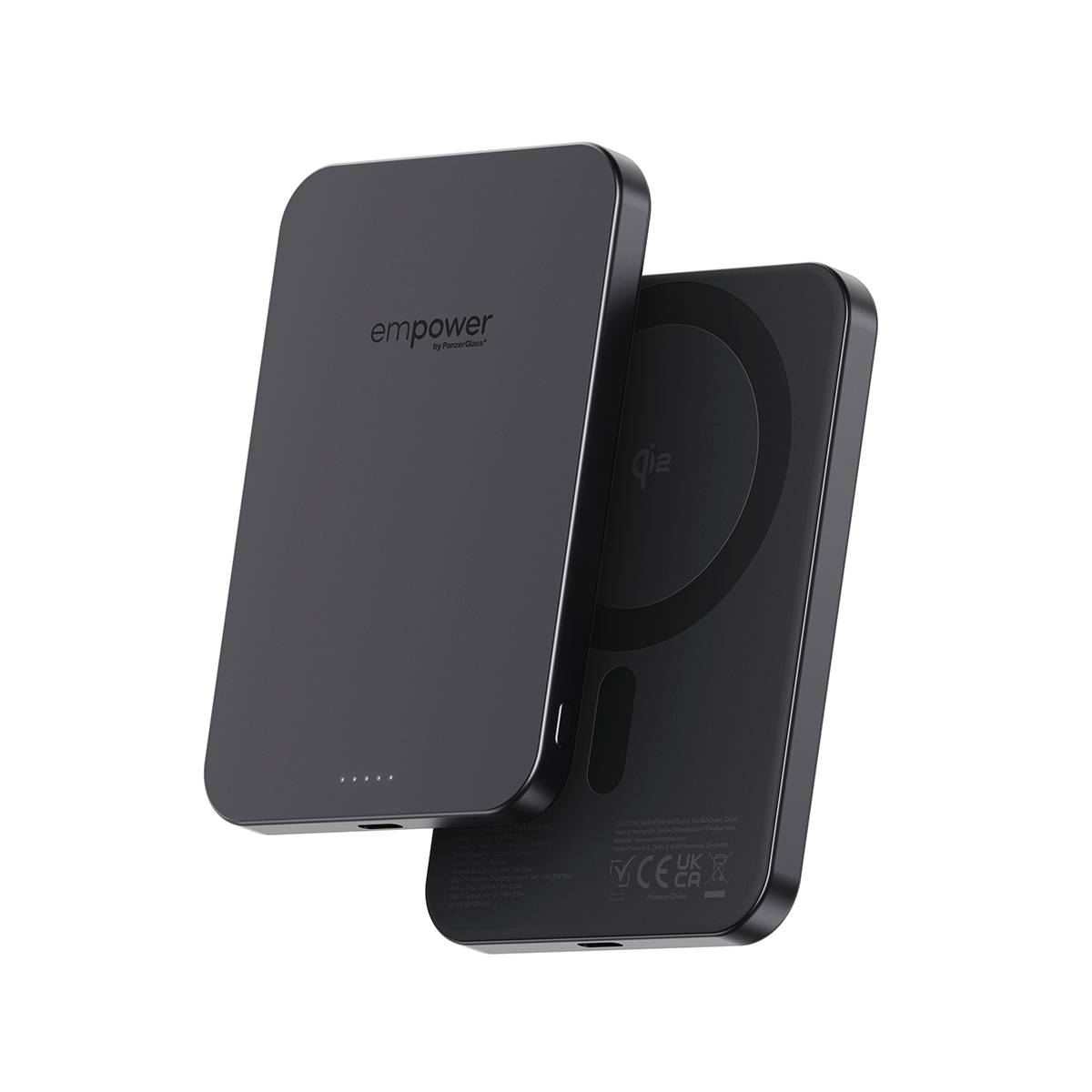 Zwei schwarze Empower Wireless-Charging-Powerbanks von vorne und von hinten auf weißem Hintergrund gezeigt.