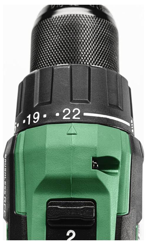 Nahaufnahme eines Bohrfutters einer Akku-Bohrmaschine und eines Drehmomentringes mit sichtbaren Einstellnummern 19, 22 und 2 am grünen Gehäuse.