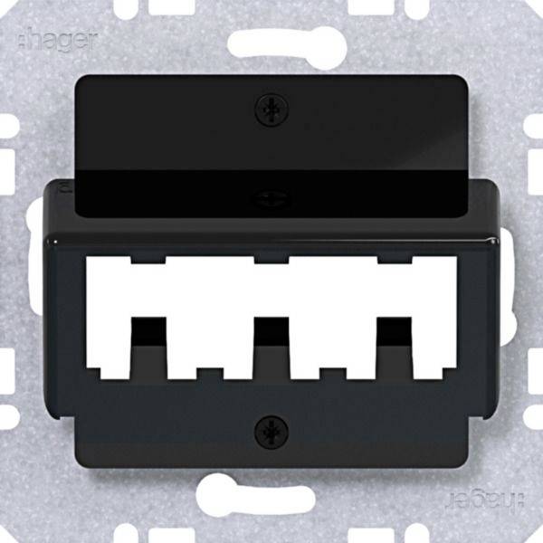 Schwarze modulare Ethernet-Wanddose mit drei weißen Anschlüssen, zentriert auf einer silbernen Montageplatine dargestellt.