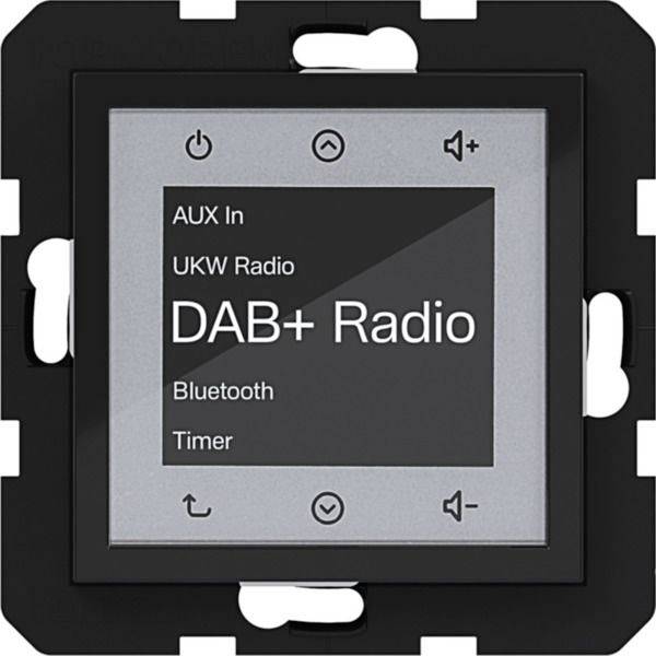Wandmontiertes digitales Radiosteuerfeld mit Anzeige „DAB+ Radio
