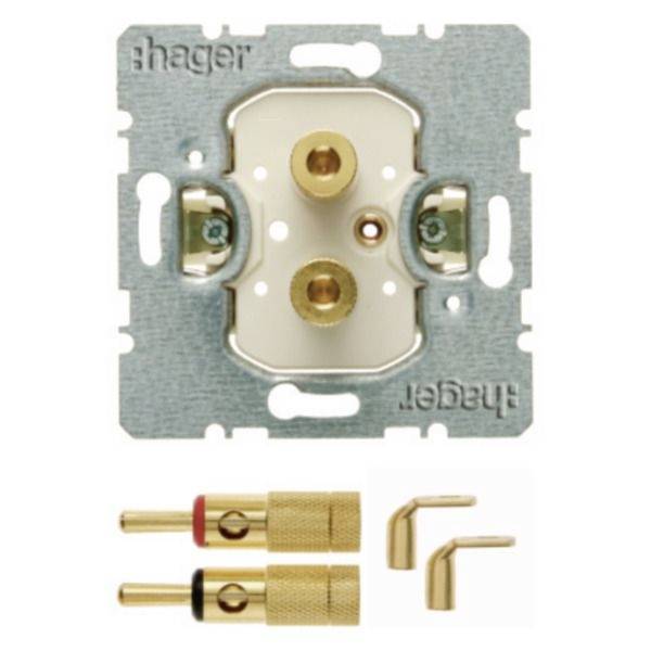 Elektrischer Wandsteckdosen-Mechanismus mit Montageplatte, Messingkonnektoren und zwei rechtwinkligen Anschlussleisten vor weißem Hintergrund dargestellt.