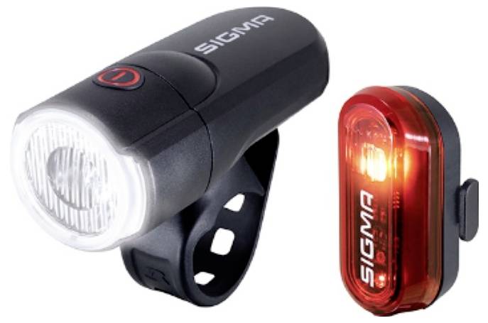 Ein schwarzer Sigma-Fahrradscheinwerfer und rotes Rücklicht-Set, das vordere und hintere Fahrradleuchten für Sichtbarkeit zeigt.