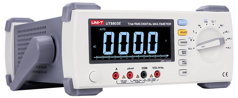 Vorderansicht eines digitalen Multimeters UNI-T UT8803E mit blauem 000,0-Display, Funktionstasten, Eingangsbuchsen und einem drehbaren Wählknopf.