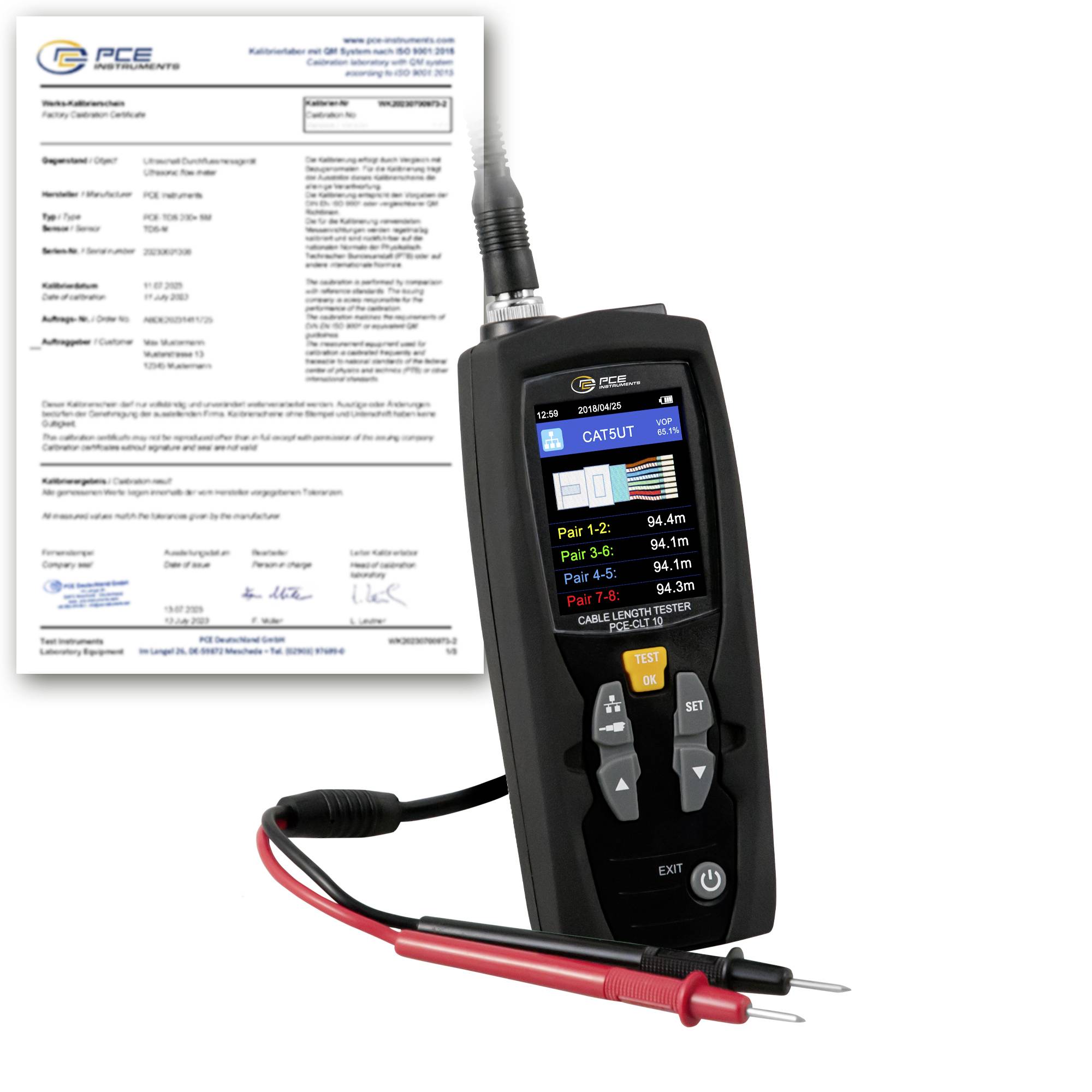 Kabeltester mit angehängtem Zertifizierungsbericht und Messsonden, zeigt ein CAT5U-Kabel-Testergebnis-Display.
