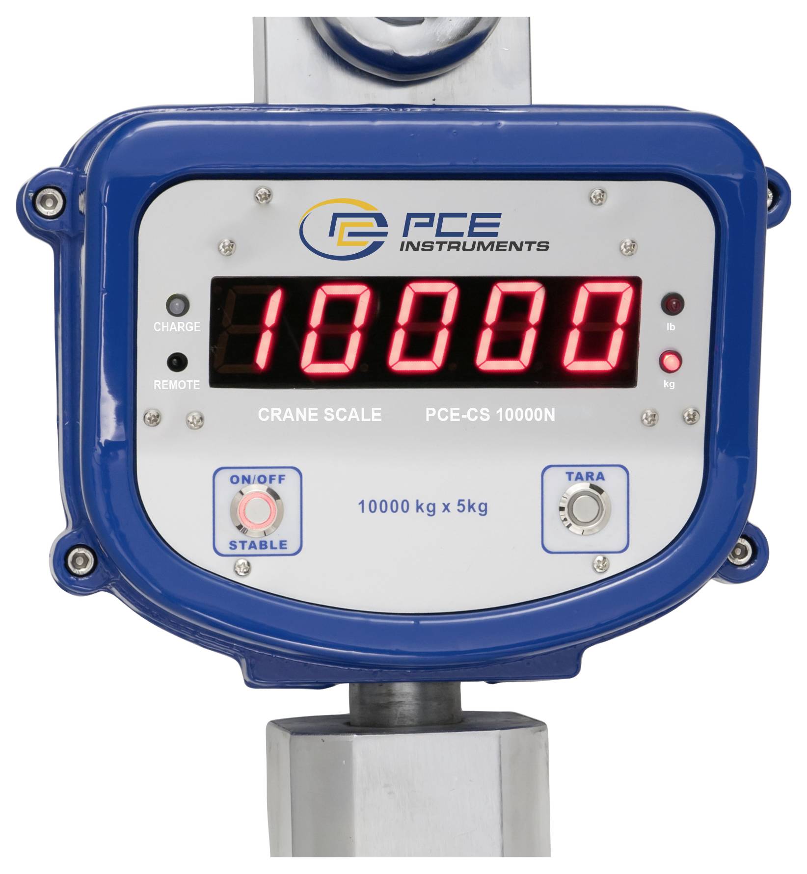 Digitale Kranwaage von PCE Instruments zeigt 10000 mit EIN/AUS und TARA Steuerelementen an, beschriftet mit „10000 kg x 5kg