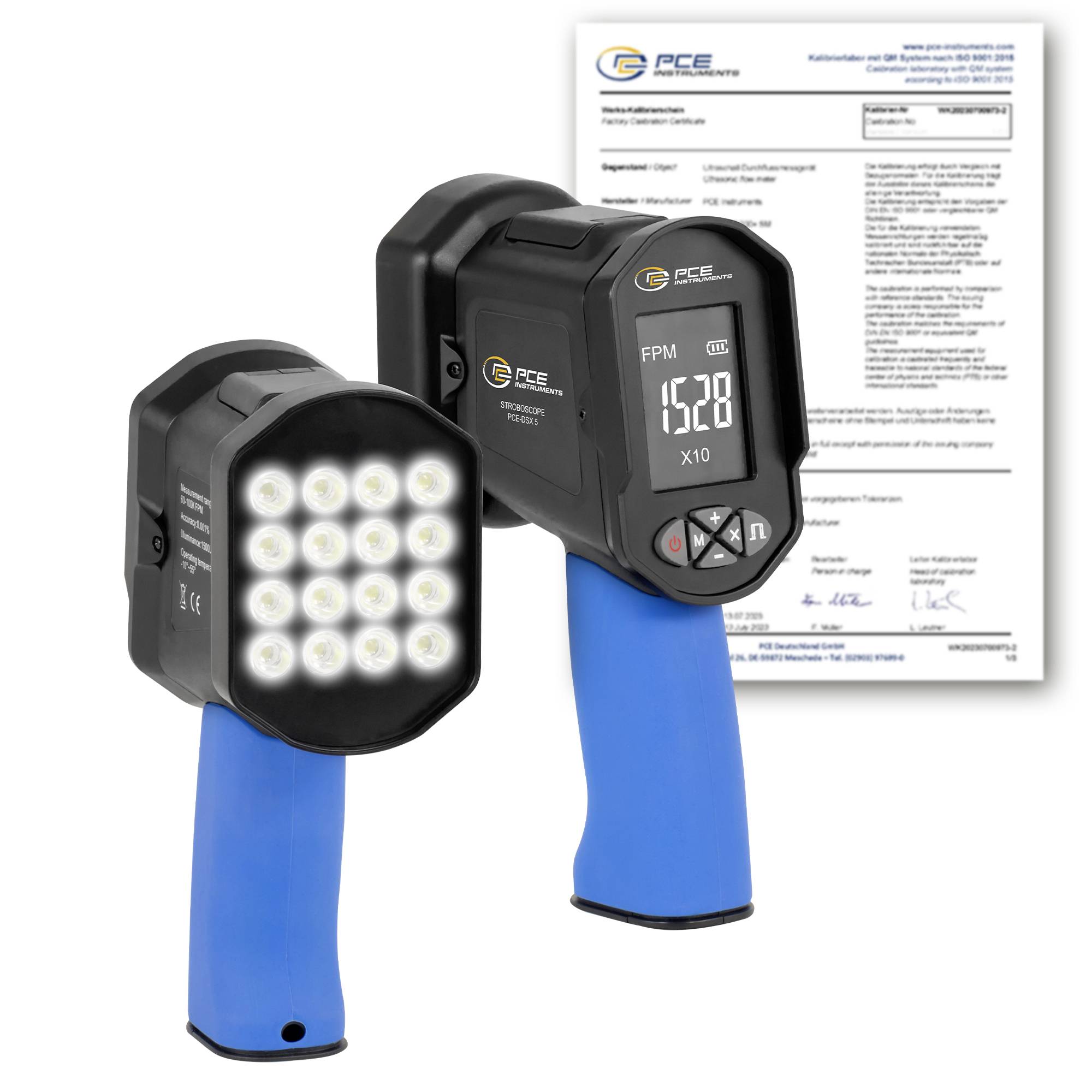 Zwei tragbare PCE-Infrarot-Thermometer mit blauen Griffen; eines zeigt eine beleuchtete LED-Anzeige, das andere eine digitale Anzeige von 15,28, mit einem Kalibrierzertifikat dahinter.
