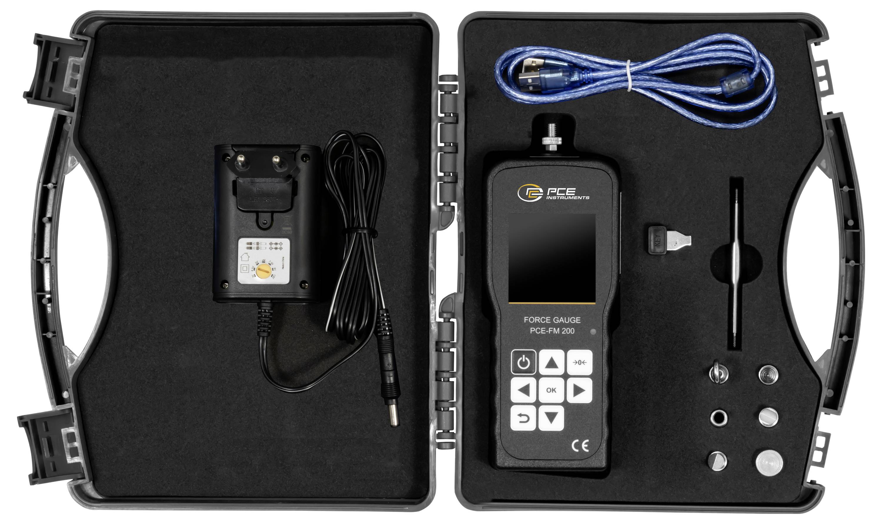 Tragbares Kraftmessgerät-Set in einem Tragekoffer mit tragbarem Messgerät, Sensor, Kabel und Zubehör.