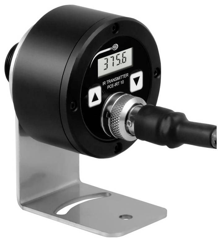 Schwarzer digitaler IR-Sender auf einer Metallhalterung montiert, mit einem Display, das 375,6 anzeigt, und Auf-/Ab-Steuertasten mit angeschlossenem Kabel.