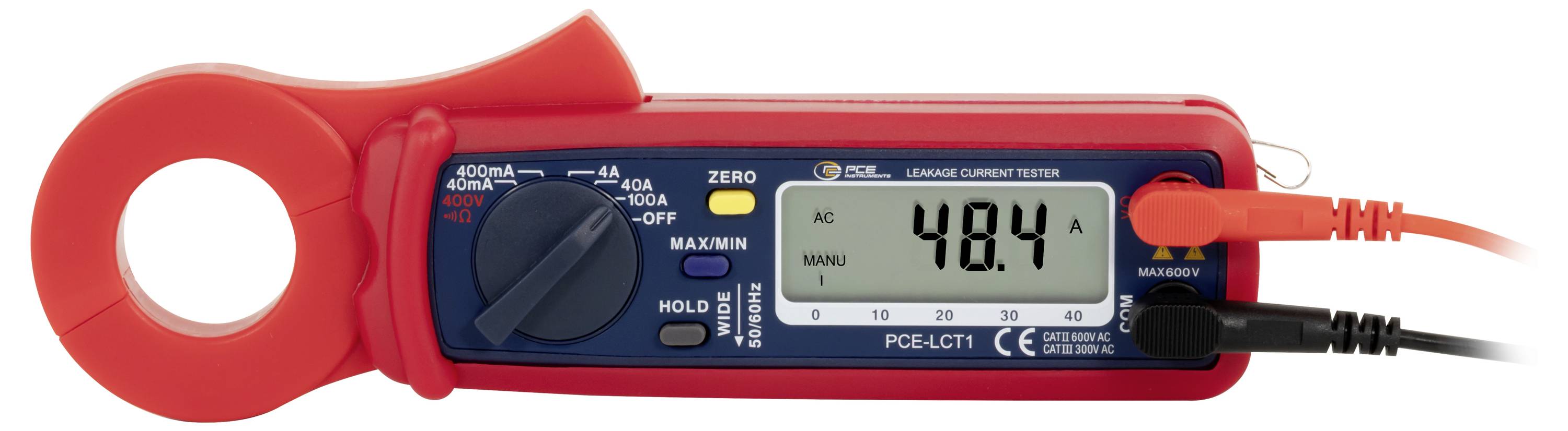Digitales Zangenamperemeter zeigt 48,4 A auf dem Display an, mit roten und schwarzen Messleitungen angeschlossen.