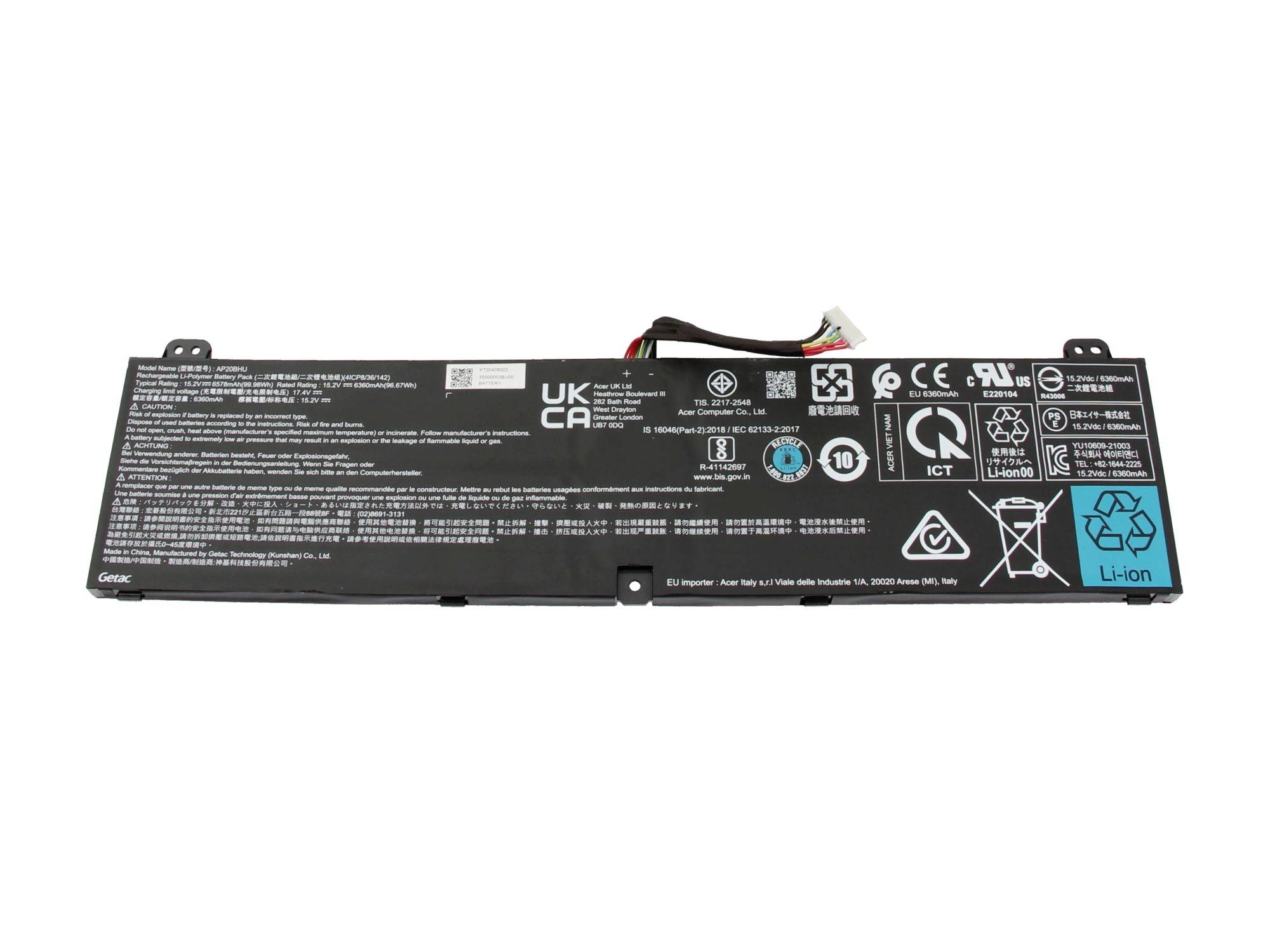 Schwarzes Laptop-Akkupaket mit Warnaufklebern, Zertifizierungszeichen und Verkabelung auf weißem Hintergrund.
