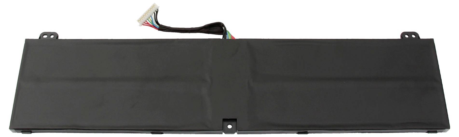 Schwarzes rechteckiges Batteriepaket mit Montagelaschen und einem Kabelbaum, der von oben herausragt.