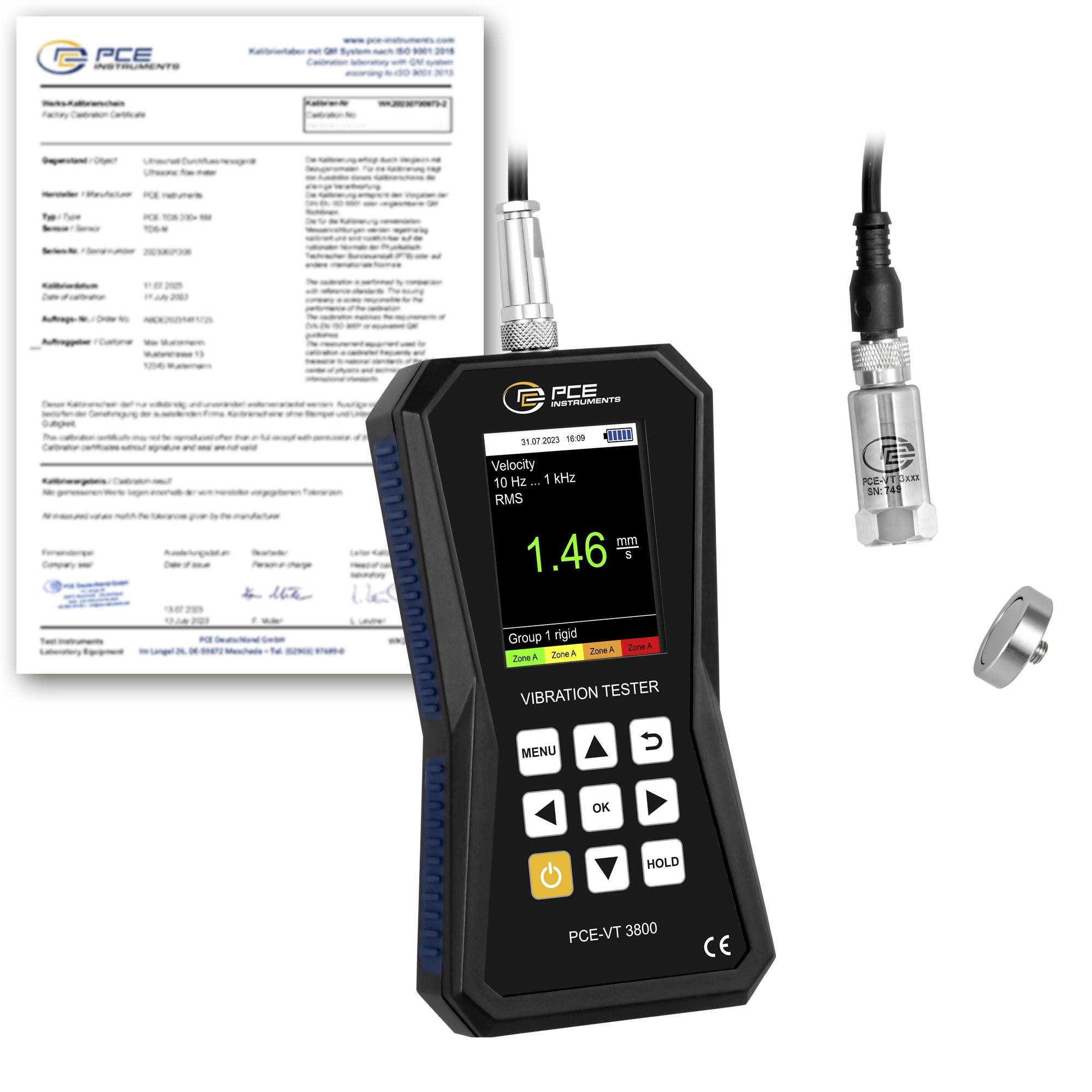 PCE-Vibrationsprüfgerät mit Sonde, Kalibrierzertifikat und Zubehör, zeigt eine Geschwindigkeitsmessung von 1,46 mm/s an.