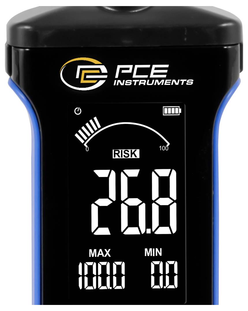 Ein tragbares Messgerät von PCE Instruments zeigt einen 