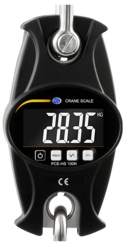 Digitale Kranwaage zeigt 28,35 kg an, mit Haken oben und unten und gekennzeichnet mit 'CRANE SCALE' und 'PCE-HS 100N'.
