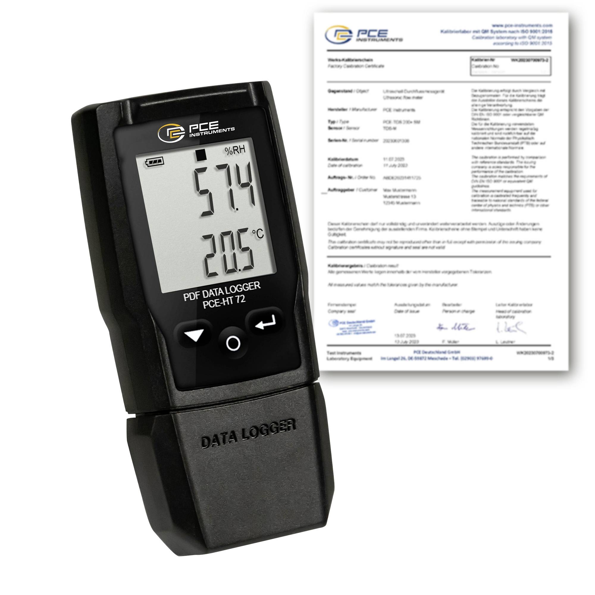 PCE HT 72 PDF-Datenlogger zeigt 57,4% RH und 20,5°C an, mit einem Kalibrierschein dahinter.