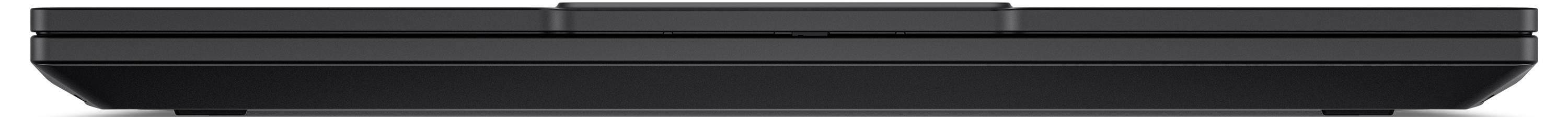 Geschlossener Laptop von der Seite betrachtet, der das dünne Gehäuse und die Deckelprofilansicht zeigt.