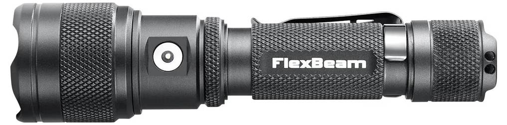 Schwarze FlexBeam-Taschenlampe mit strukturiertem Griff, seitlicher Einschaltknopf und Schlaufenlöchern an der Endkappe.