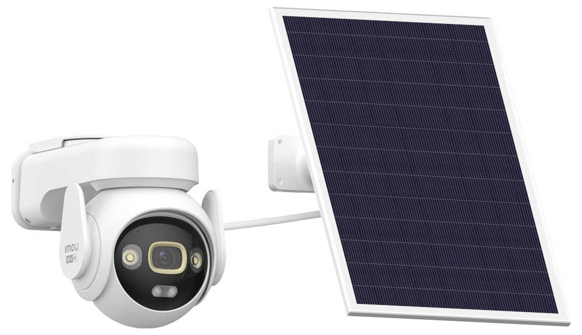 Weiße, solarbetriebene Überwachungskamera mit einem rechteckigen Solarpaneel, das auf einer Wandhalterung daneben montiert ist.