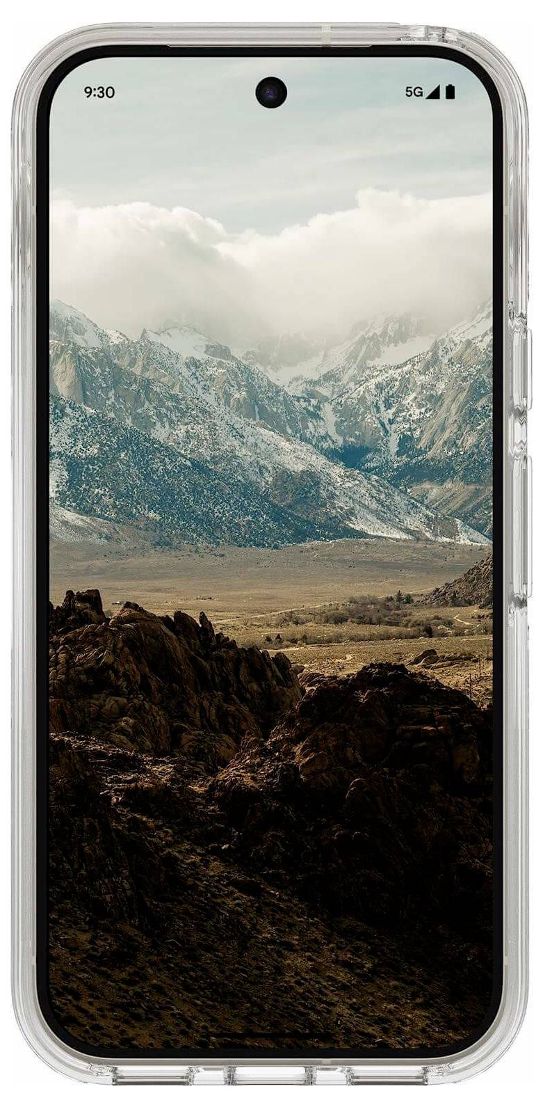 Smartphone mit einer Berglandschafts-Tapete, die eine felsige Vordergrund, ein Tal und schneebedeckte Gipfel unter bewölktem Himmel zeigt.