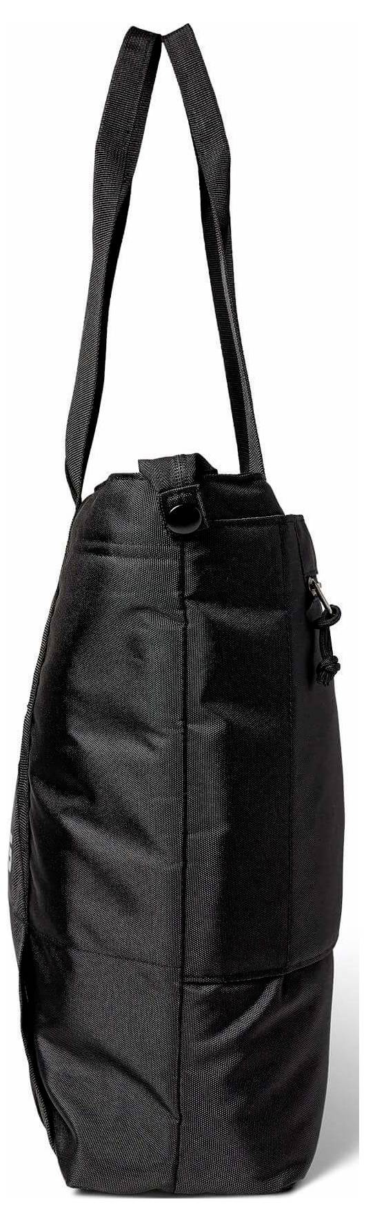 Schwarzer Nylon-Rucksack mit Kordelzug, langen Schultergurten und Seitentaschen.