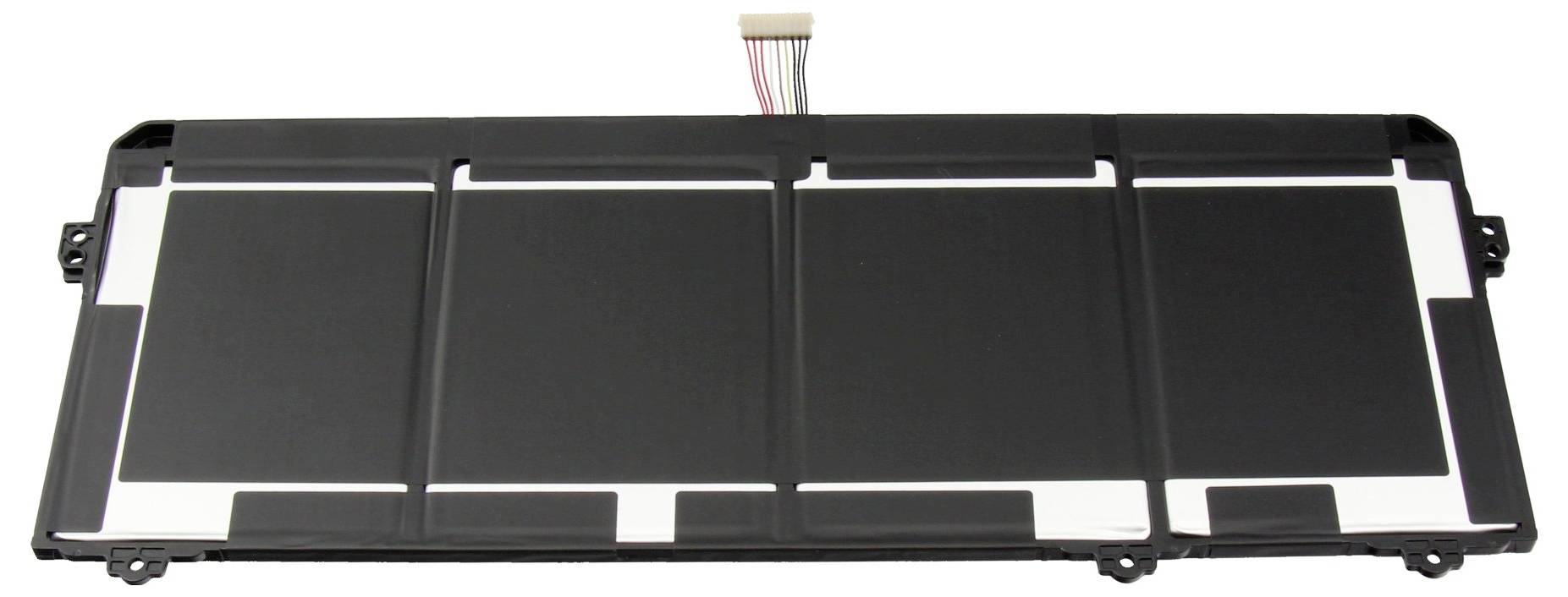 Schwarzes rechteckiges Batteriepack mit vier verbundenen Zellensektionen und einem Steckverbinder oben, dargestellt auf weißem Hintergrund.