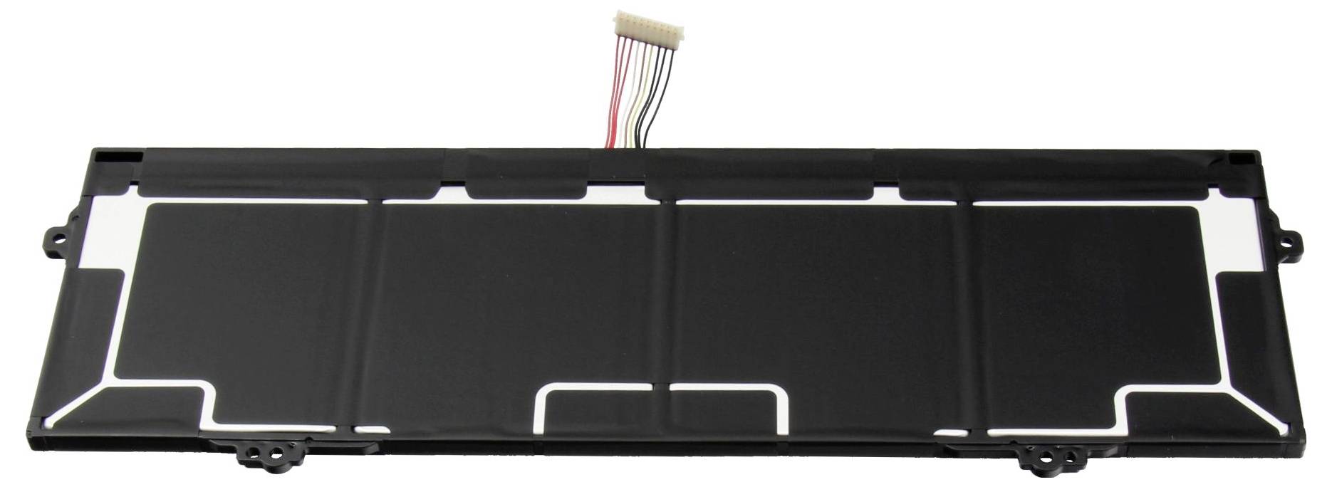 Schwarzes rechteckiges elektronisches Akkupack-Gehäuse mit Stecker und Kabelbaum, vor weißem Hintergrund gezeigt.