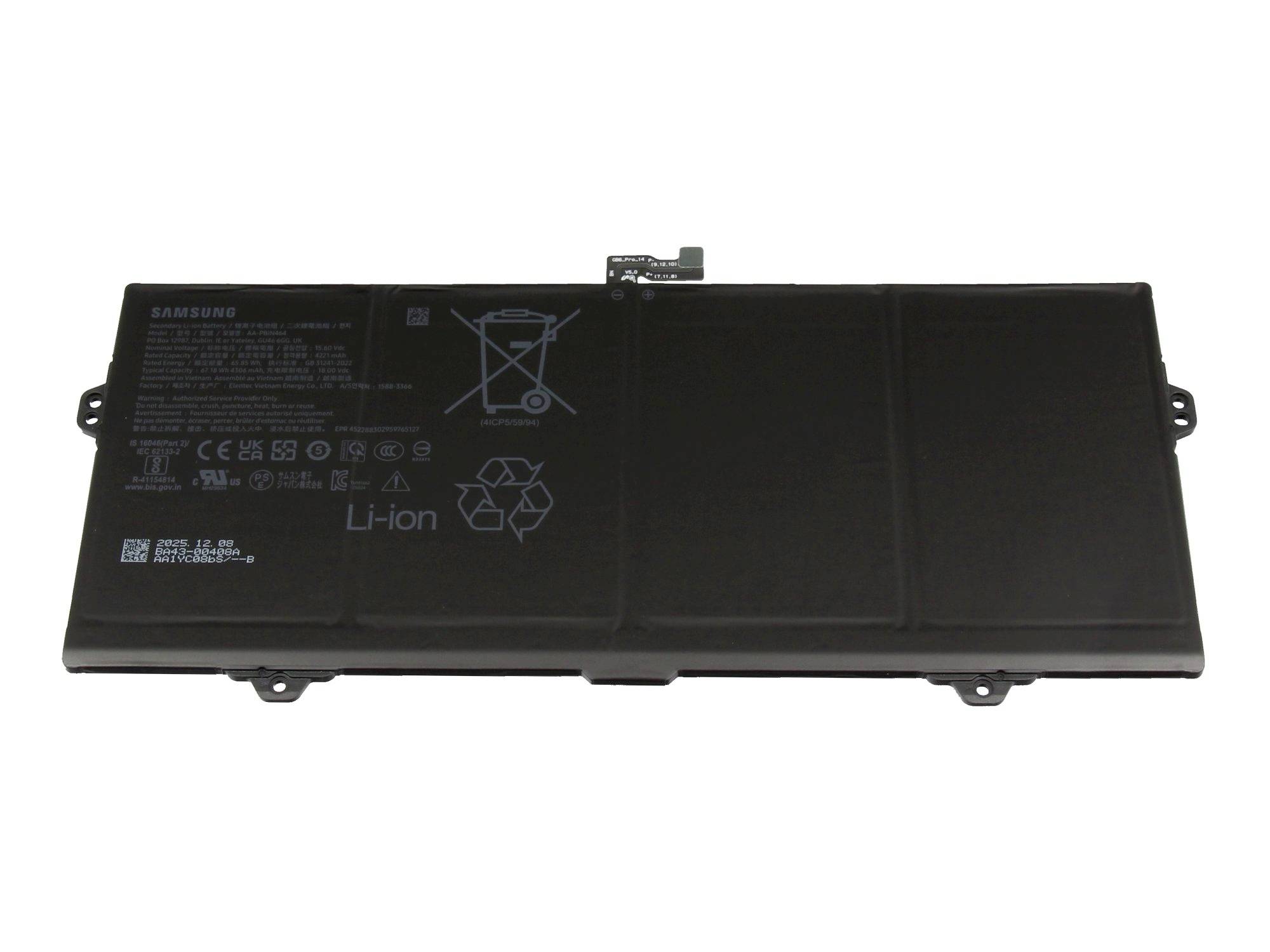 Schwarzes Samsung Li-Ionen-Laptop-Akkupack auf weißem Hintergrund gezeigt.