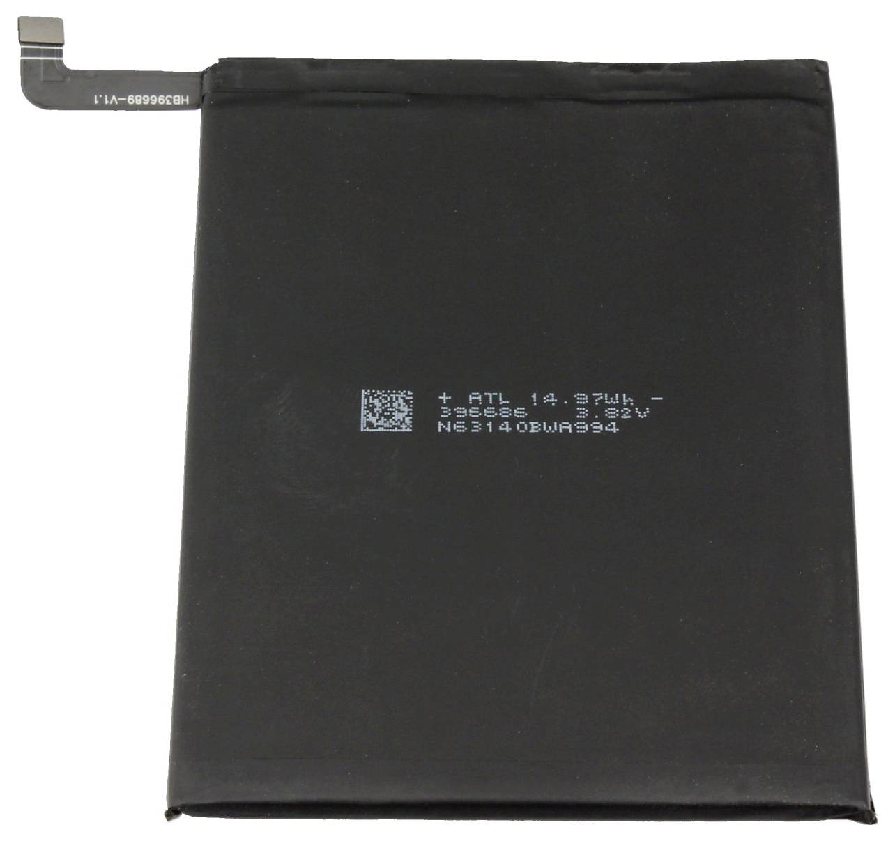 Schwarze rechteckige Smartphone-Batterie mit Anschlusslasche oben und gedrucktem QR-Code/Text auf der Vorderseite.