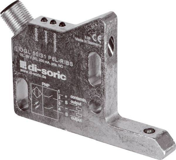 Nahaufnahme eines metallischen bi-sorischen Industrie-Sensors mit Gewindeverbinder, gekennzeichnet mit „OGL 50/31 P6L-RIBS