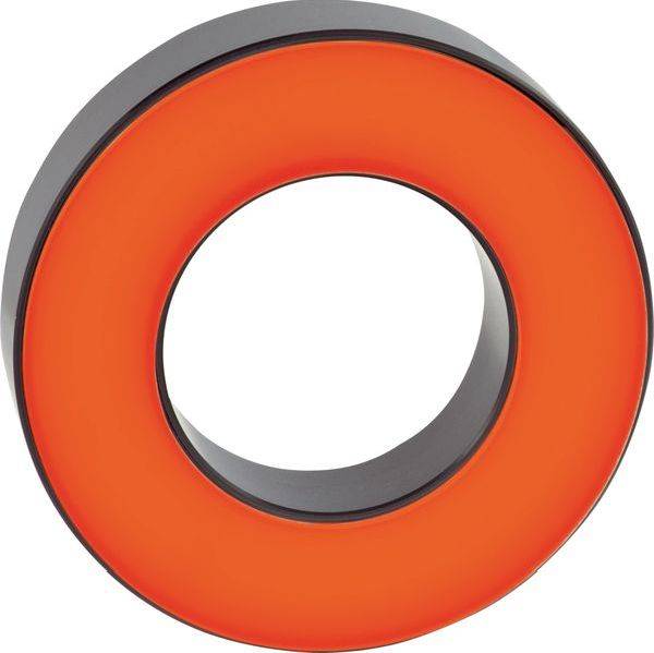 Orangfarbener kreisförmiger Ring mit hohler Mitte auf weißem Hintergrund.