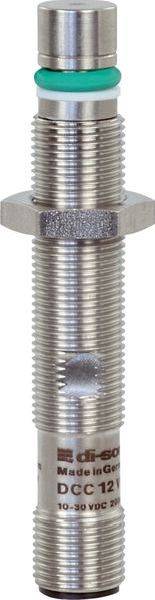 Nahaufnahme eines zylindrischen Metallnäherungssensors mit Gewinde-Gehäuse, Sechskantmutter und grünem Ring, gekennzeichnet mit DCC 12 und 10–30 VDC.