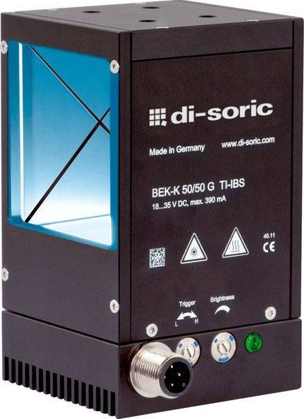 Schwarze di-sorische Industriesensoreinheit mit blauem Sichtfenster, beschriftet BEK-K 50/50 G TI-BS, vordere Stecker und Anzeigelichter sichtbar.