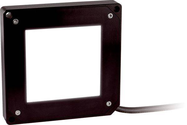 Schwarzer quadratischer Metallrahmen mit zentraler Öffnung und angebrachtem Kabel, dargestellt auf weißem Hintergrund.