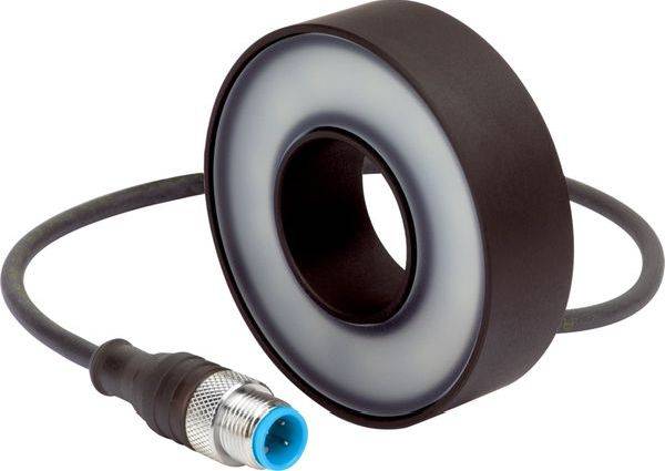 Zylindrischer Industriesensor mit schwarzem Kabel und blauem Rundstecker auf weißem Hintergrund.