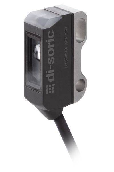 Nahaufnahme eines di-sorischen Industriesensors mit Kabel, gezeigt auf weißem Hintergrund.