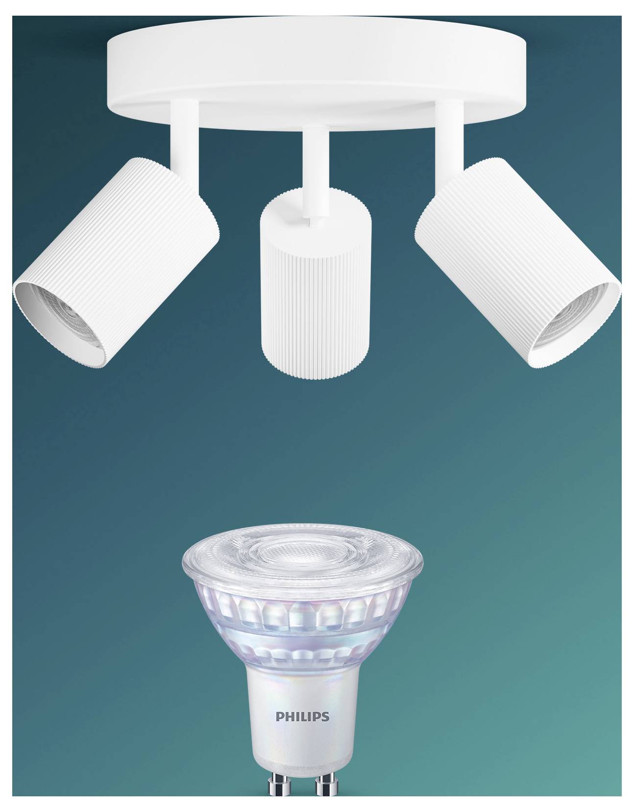 Philips LED-Spotleuchte unten, eine dreiköpfige Deckenleuchte mit Stromschiene, die eine kompatible Glühbirne und Leuchte auf türkisfarbenem Hintergrund zeigt.