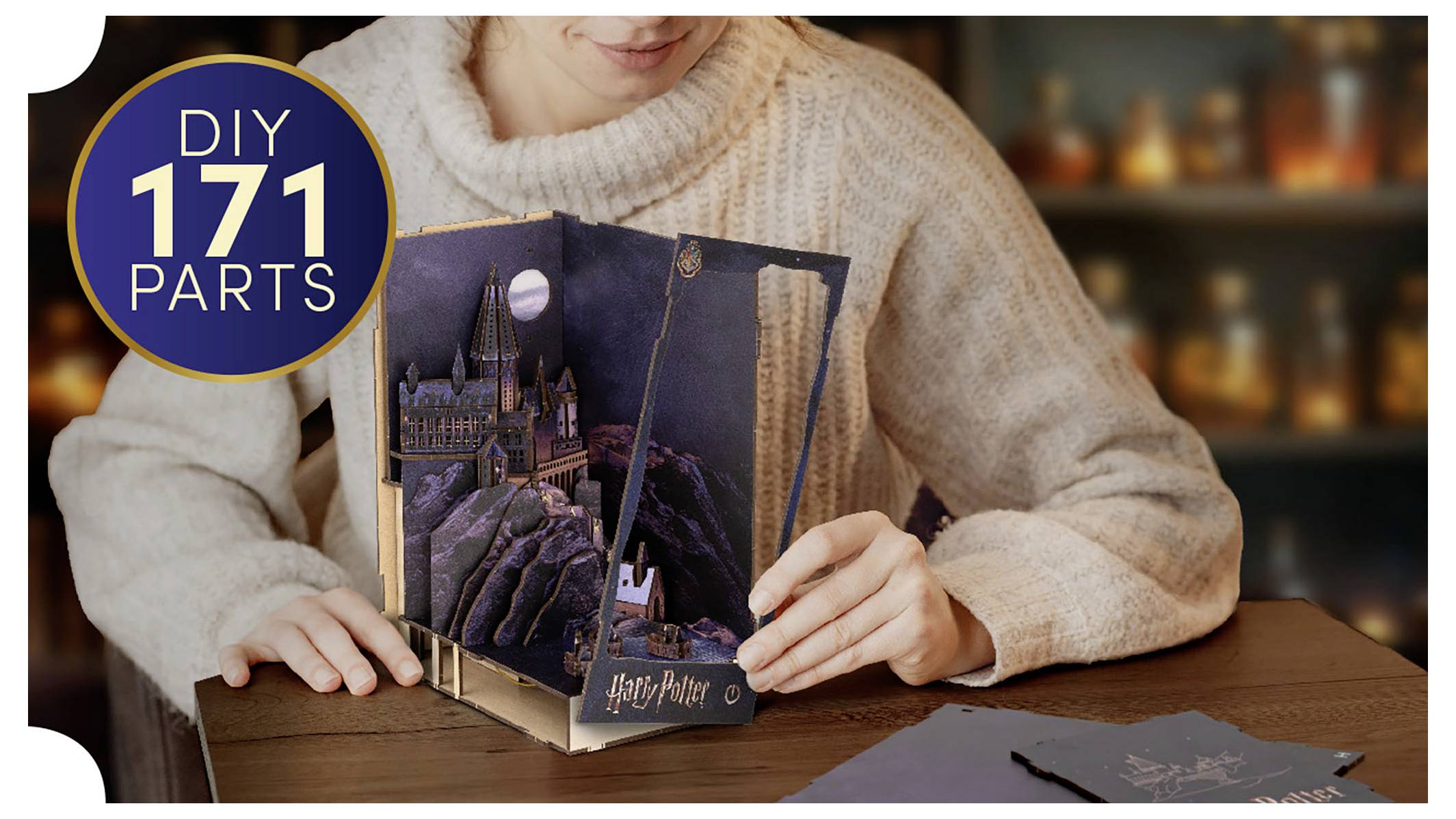 Revell Holz "Tiny Adventures - Harry Potter "Hogwarts Castle"" Book Nook