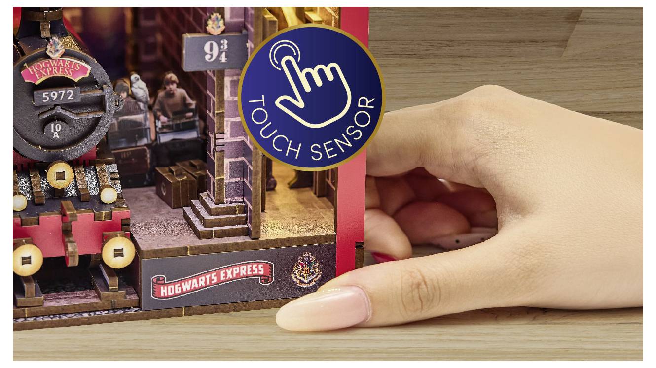 Revell Holz "Tiny Adventures - Harry Potter "Hogwarts Express"" Book Nook