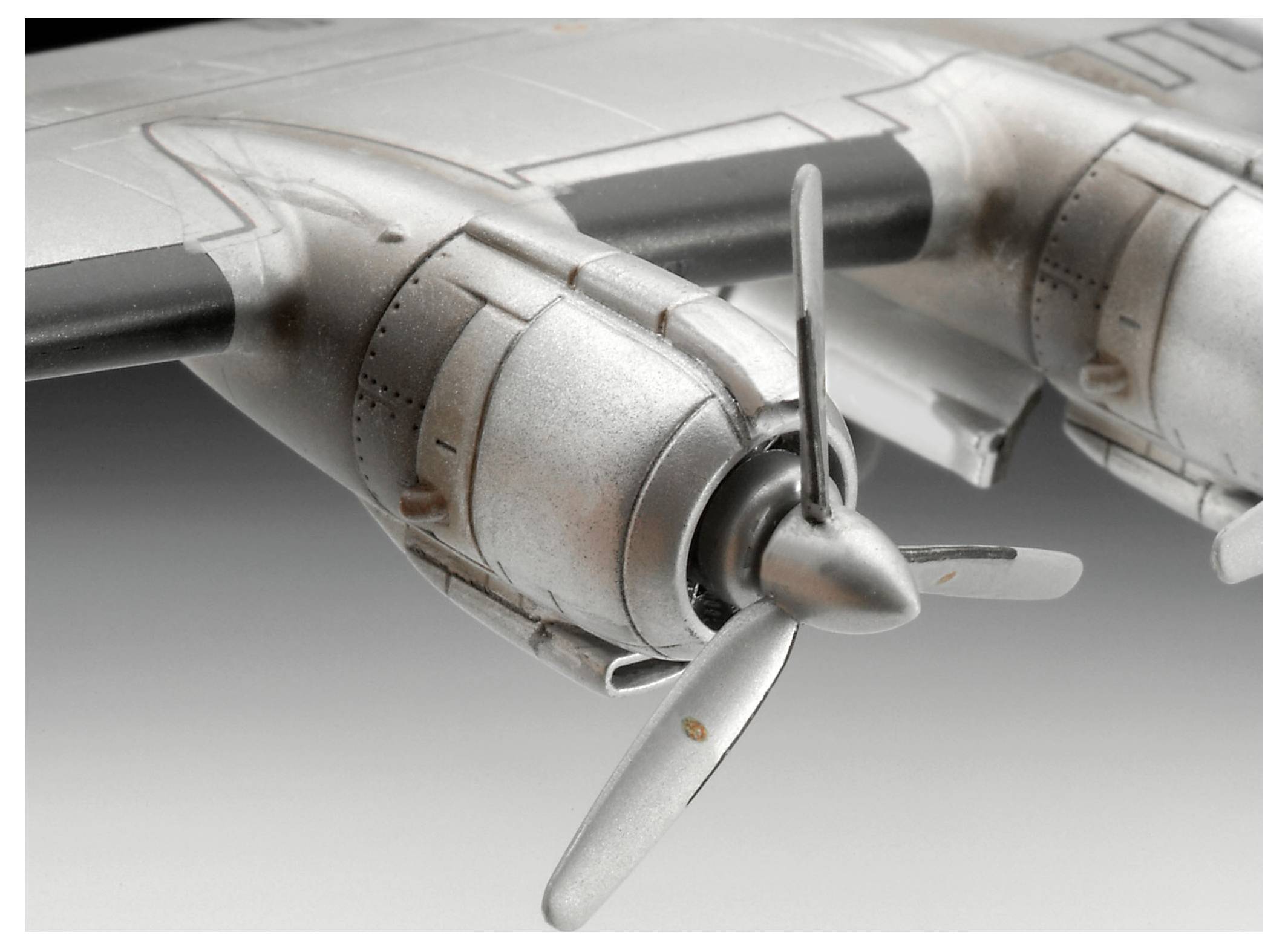 Revell 03745 Lockheed L-1049G Super Constellation Flugmodell Bausatz 1:144