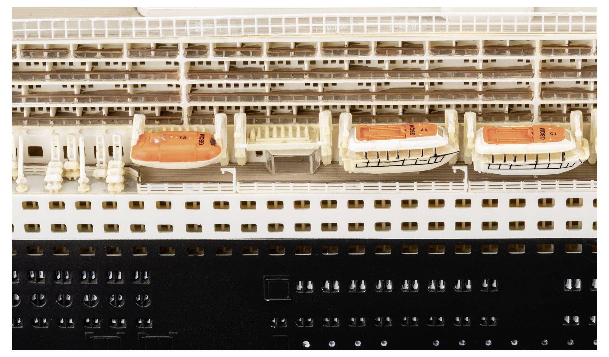 Revell 05223 "Queen Mary 2" Schiffsmodell Bausatz 1:400
