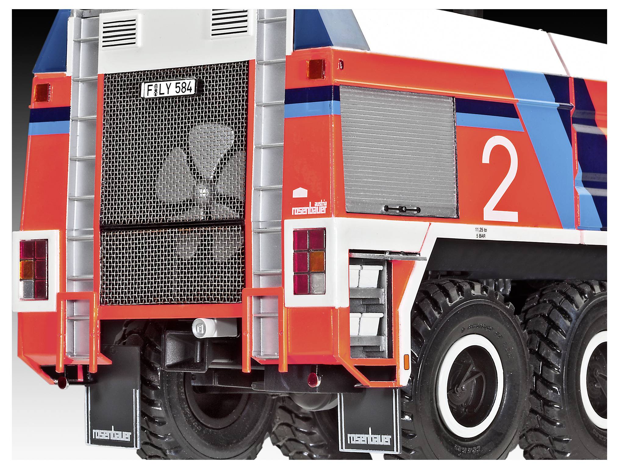 Revell 07747 GFLF Simba 8x8 Feuerwehrauto Bausatz 1:24