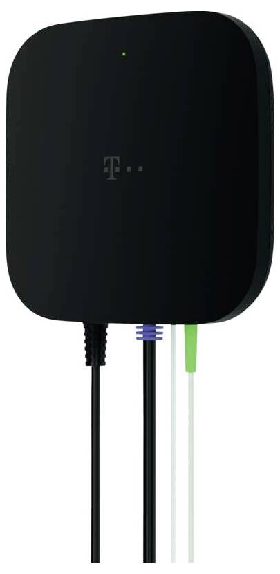 Schwarzes quadratisches Telecom-Gerät mit T-Logo und grüner Statusleuchte, dargestellt mit drei angeschlossenen Kabeln, die darunter hängen.