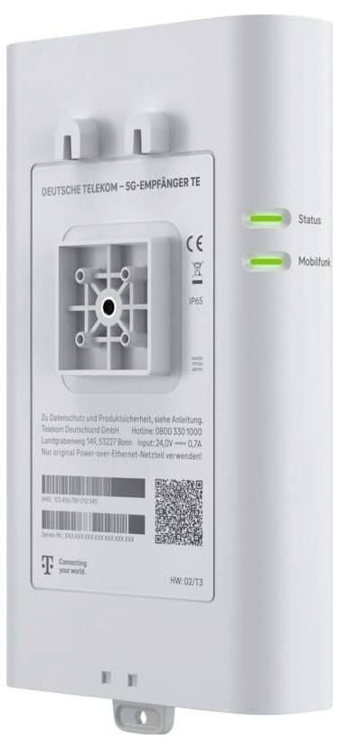 Rückansicht eines Deutsche Telekom 5G-Empfängers/Routers mit Wandhalterung, zwei grünen Statusleuchten, Etiketten und Barcode auf der Rückseite.