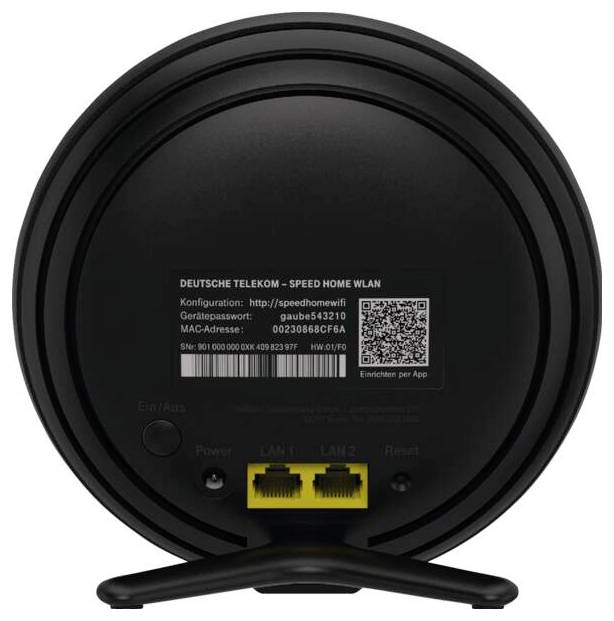 Schwarzer runder Deutsche Telekom Speed Home WLAN-Router zeigt Etikett, QR-Code, Stromschalter und zwei gelbe Ethernet-Anschlüsse mit einem Ständer.