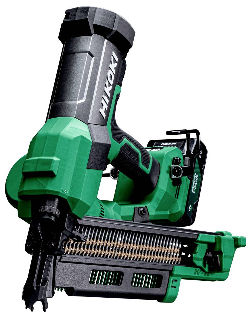 Grüne und schwarze Hikoki-Akku-Nagelschussmaschine in Seitenansicht auf weißem Hintergrund.