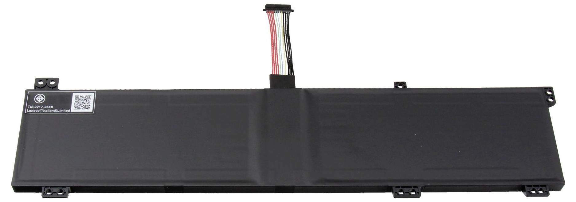 Langes schwarzes rechteckiges Akkupaket mit einem Kabel und Stecker, der sich von der Oberkante in der Mitte erstreckt, auf weißem Hintergrund dargestellt.