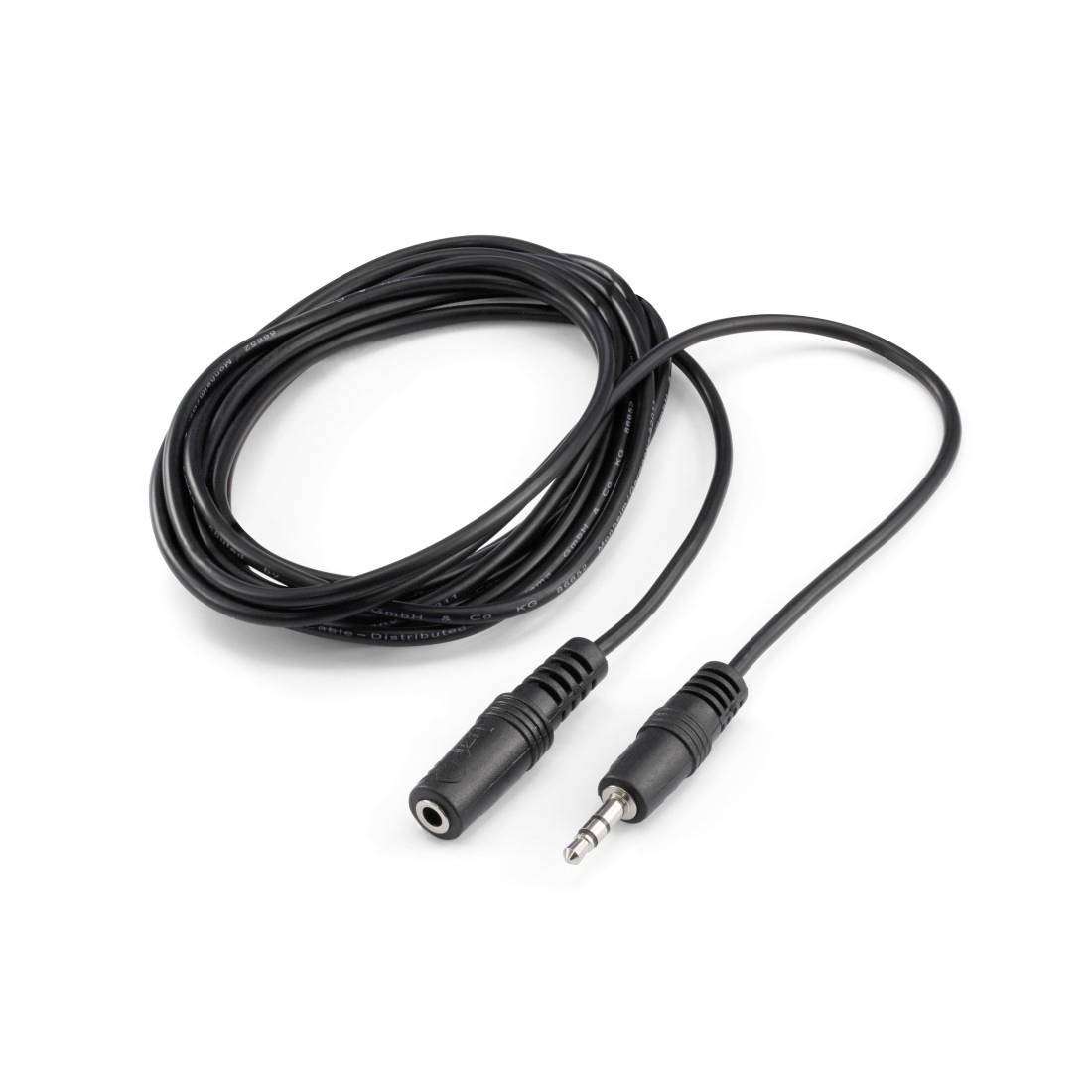 Schwarzes Audioverlängerungskabel mit 3,5-mm-Stecker und Buchse auf weißem Hintergrund.