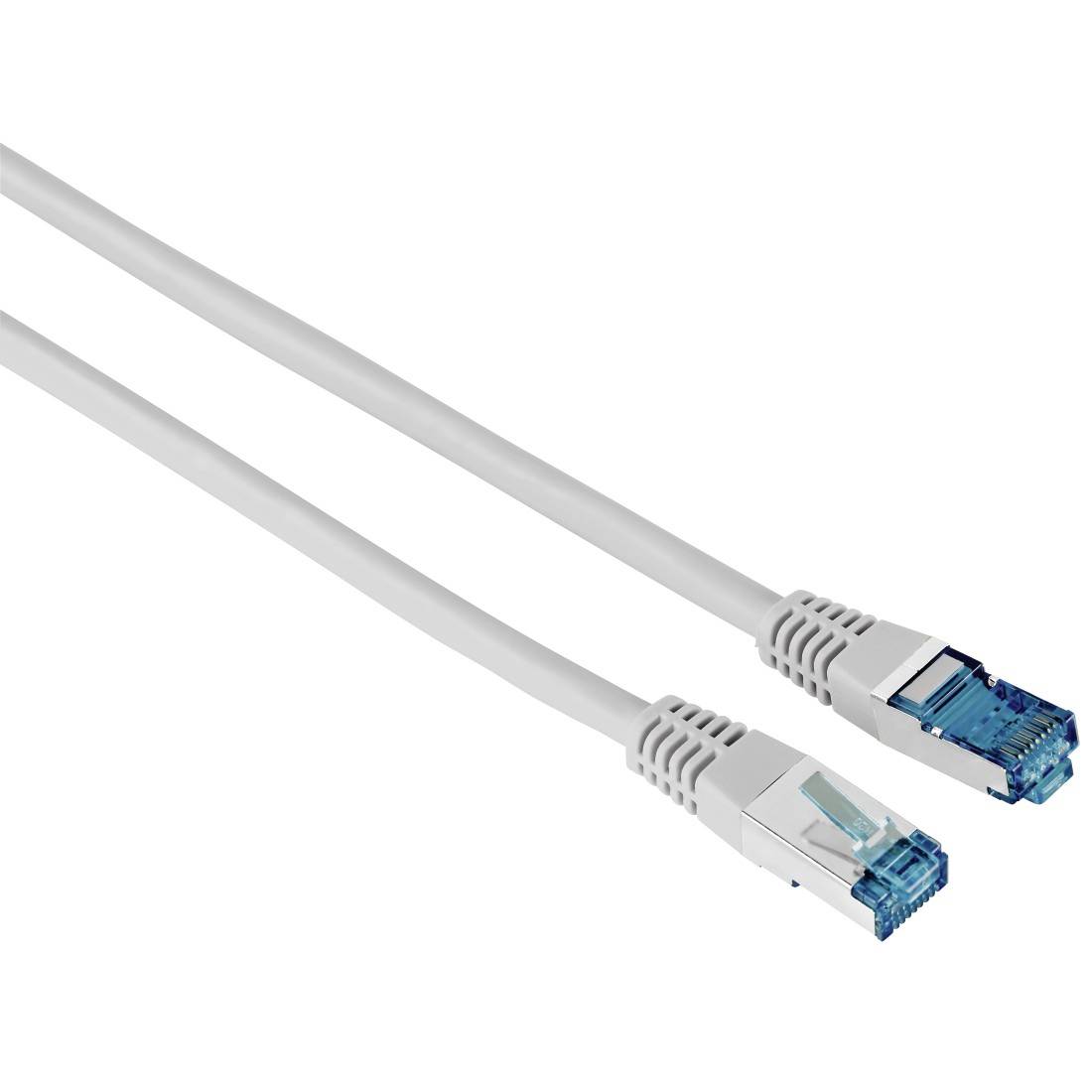 Zwei weiße Ethernet-Kabel mit blauen RJ45-Steckern auf weißem Hintergrund.