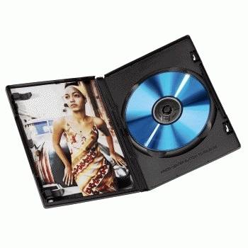 Öffnen Sie das DVD-Etui mit einer blauen Disc und einem Covermotiv einer Frau in einem Kleid.